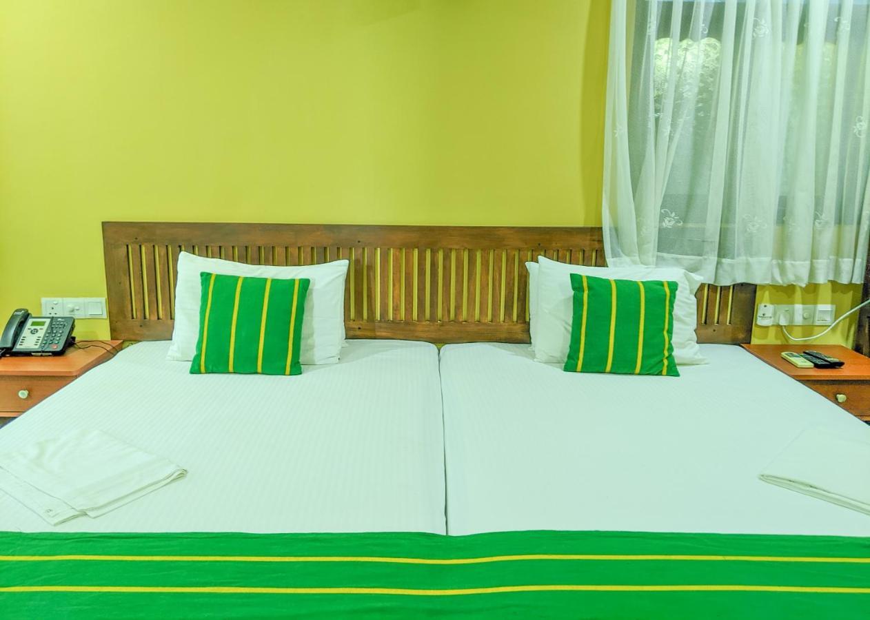 티사마하라마 Yala Golden Wild B&B 외부 사진
