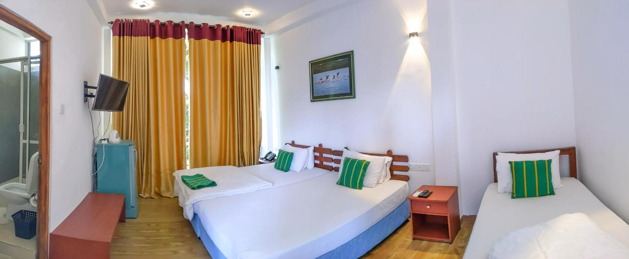 티사마하라마 Yala Golden Wild B&B 외부 사진